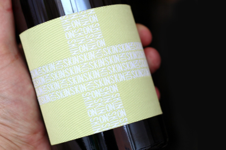 SOS Wines - Skin on Skin packaging
